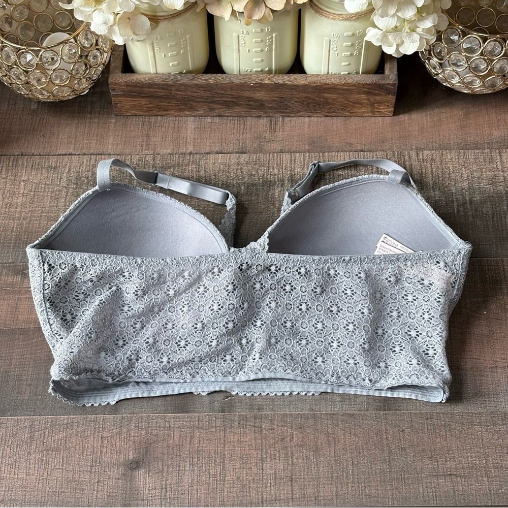 Victoria’s Secret Body By Victoria Padded No Wire Bra 36C - Picture 2 of 3